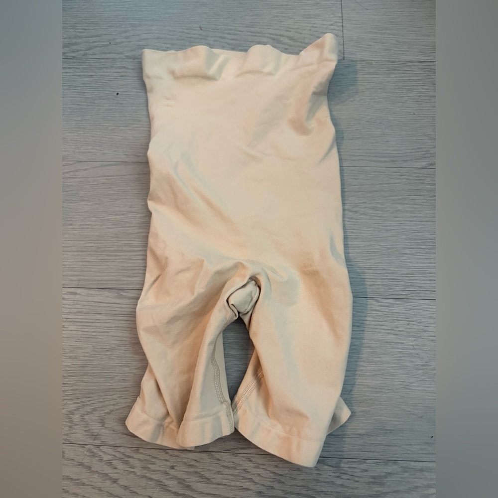 SKIMS Seamless Sculpt Mid Thigh Shaping Shorts, Nude XL